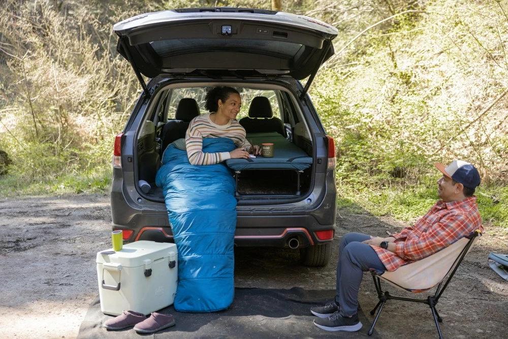 REI Co-op Zephyr 25 Recycled Sleeping Bag - Women's 2 REI Co-op Zephyr 25 Recycled Sleeping Bag - Women's - Image 2