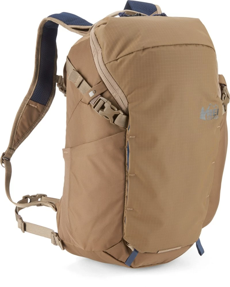 REI Co-op Ruckpack 18 Recycled Daypack 13 REI Co-op Ruckpack 18 Recycled Daypack - Image 13