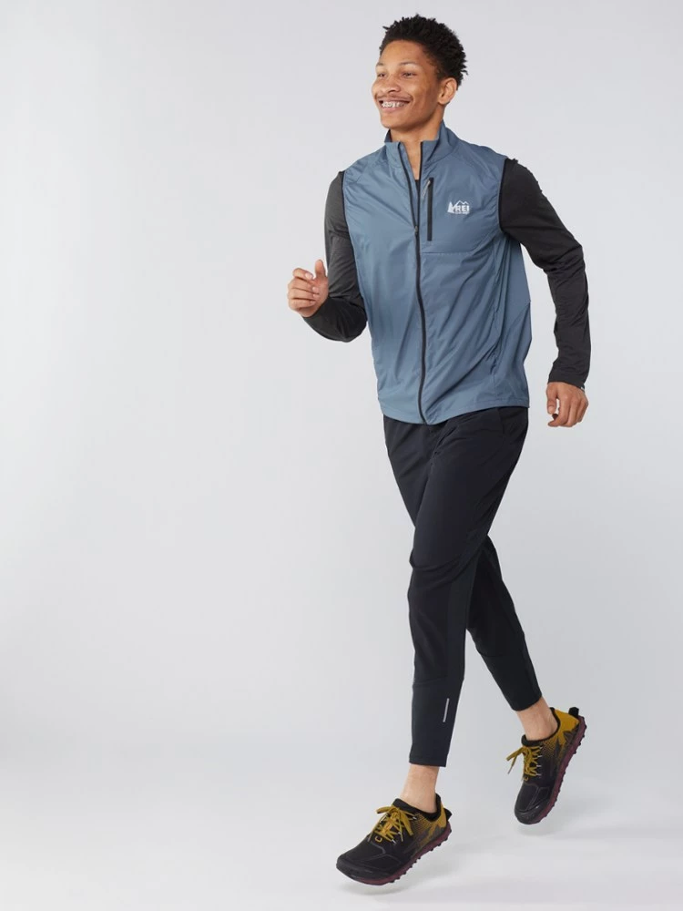 REI Co-op Swiftland Running Vest - Men's 4 REI Co-op Swiftland Running Vest - Men's - Image 4