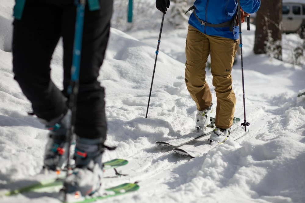 REI Co-op First Chair GTX Bib Snow Pants - Women's 18 REI Co-op First Chair GTX Bib Snow Pants - Women's - Image 18