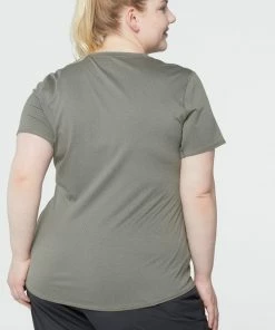 REI Co-op Lightweight Base Layer Crew Top - Women's Plus Sizes -REI CO-OP Sale 6d3c0d84 fd89 42b7 9442 4e71b5d143b6