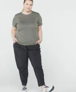 REI Co-op Lightweight Base Layer Crew Top - Women's Plus Sizes -REI CO-OP Sale 7c2a61d6 6f13 4d56 8ab8 912e73de46ff