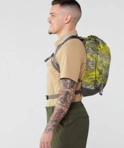 REI Co-op Flash 18 Print Pack -REI CO-OP Sale a49153d6 8ebd 45a8 856a ce2e09ea3387