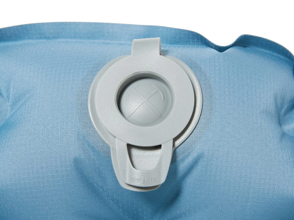 REI Co-op Helix Insulated Air Sleeping Pad 5 REI Co-op Helix Insulated Air Sleeping Pad - Image 5