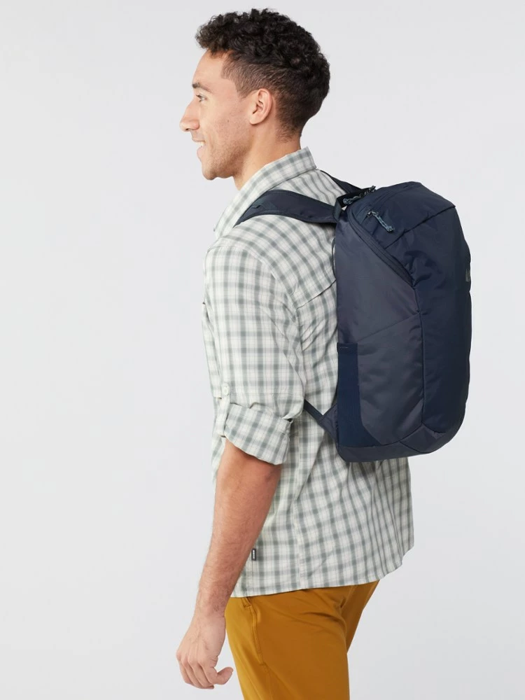 REI Co-op Ruckpack 60+ Recycled Travel Pack - Men's 5 REI Co-op Ruckpack 60+ Recycled Travel Pack - Men's - Image 5