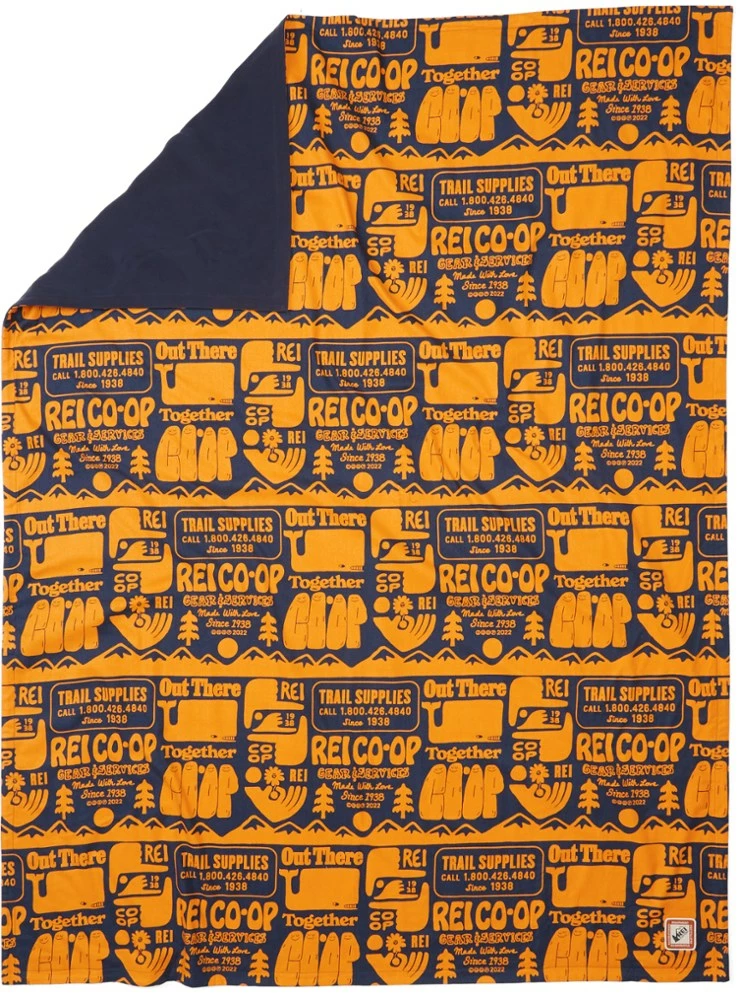 REI Co-op Flannel/Fleece Blanket 5 REI Co-op Flannel/Fleece Blanket - Image 5
