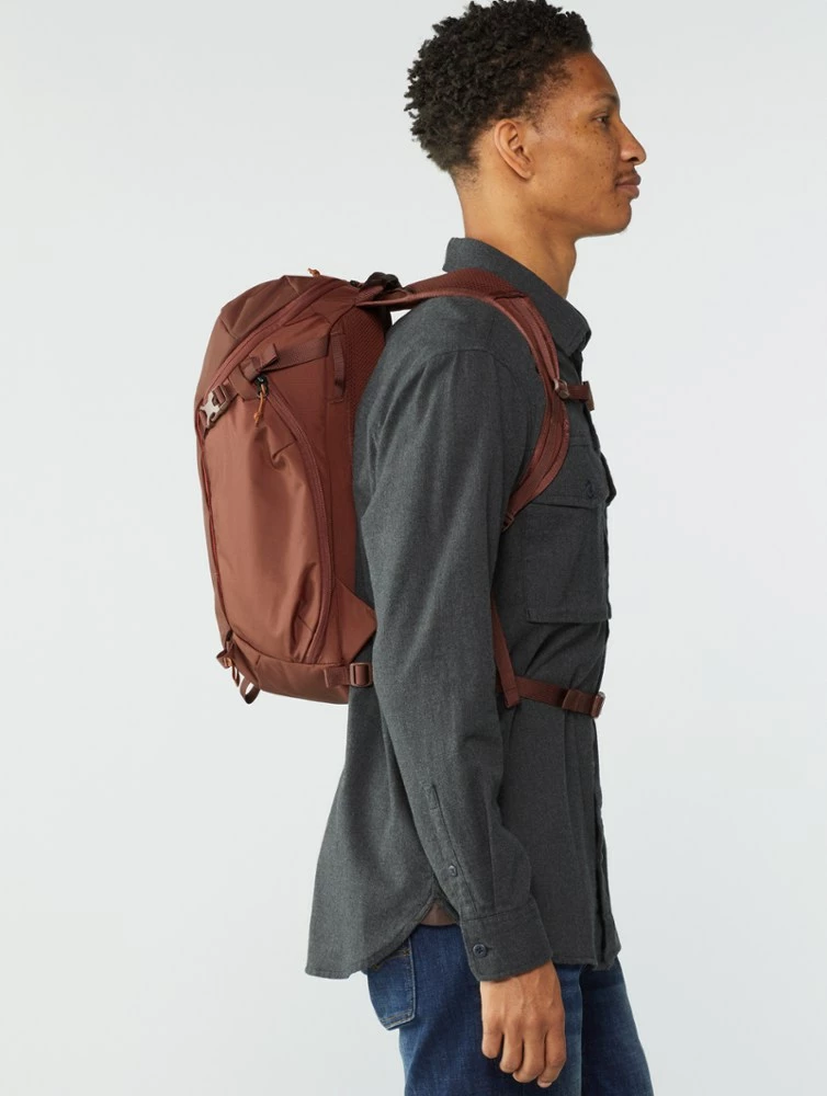 REI Co-op Ruckpack 18 Recycled Daypack 5 REI Co-op Ruckpack 18 Recycled Daypack - Image 5