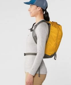 REI Co-op Flash 18 Pack -REI CO-OP Sale f5836709 bbf0 4489 836d ee172bdf51f3